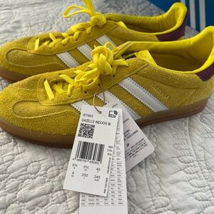 Adidas Yellow White Sneakers Gazelle Indoor Soccer Sneakers